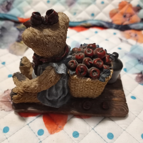 Boyd's Bears and Friends Figurine Set - Picture 7 of 8